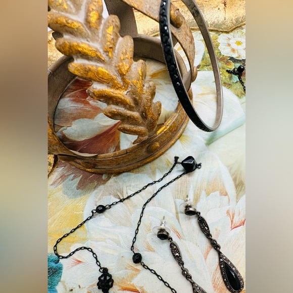 Vintage Black Jewelry Lot - Picture 11 of 13